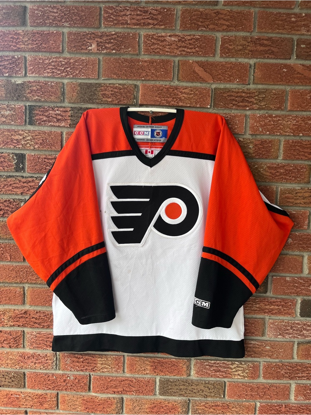 CCM Philadelphia Flyers men’s Hockey Jersey Sz large
